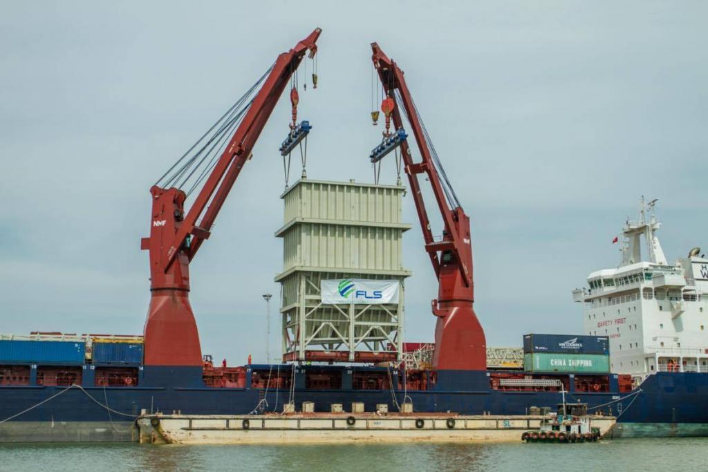 24m high - 350MT Surge Bin, rolled on to barge at fabricators jetty