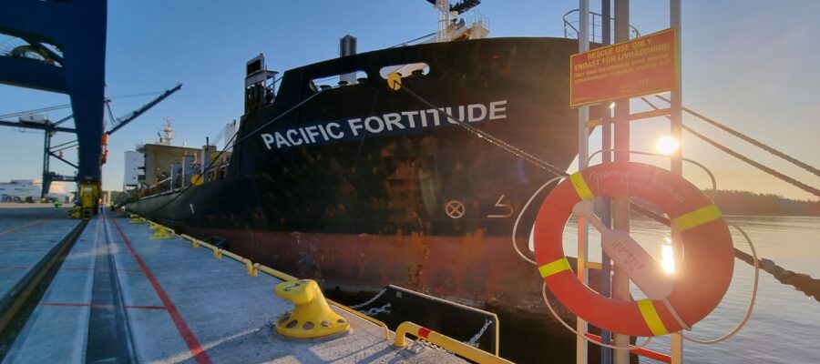 Visiting-the-Port-of-Stockholm-Norvik-for-the-Discharging-of-Cable-Drums