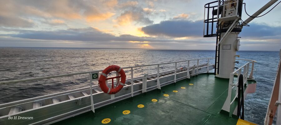 mv Bright Sky