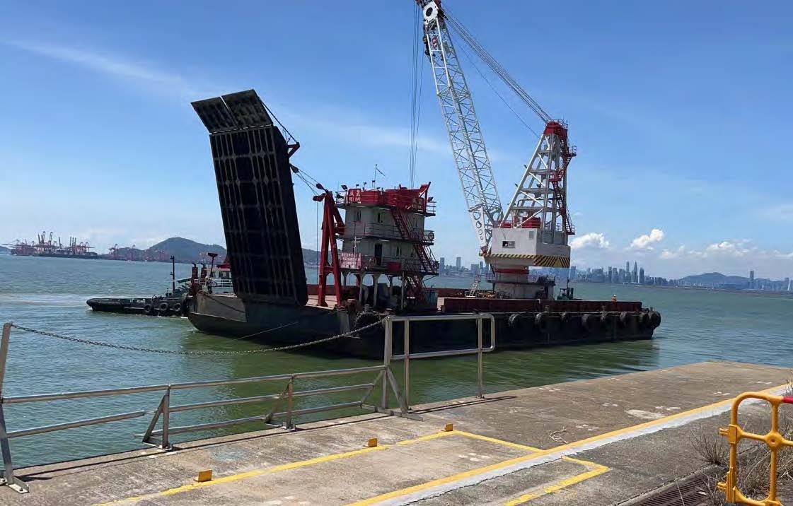 Floating Crane Barge 02