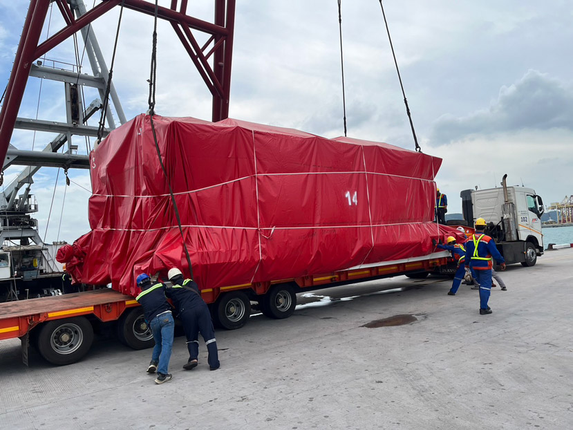Royal Cargo img02